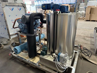 Máy đá bùn lỏng